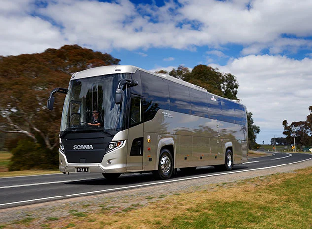 Unidad de conducción eléctrica en tren motriz de autobús y autocar